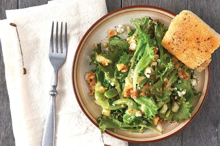 seattle sutton's healthy eating's pear and gorgonzola salad