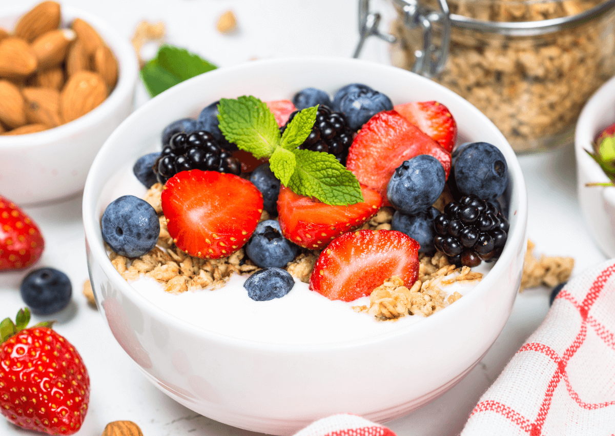 dietitian approved smart snack greek yogurt and mixed fruit